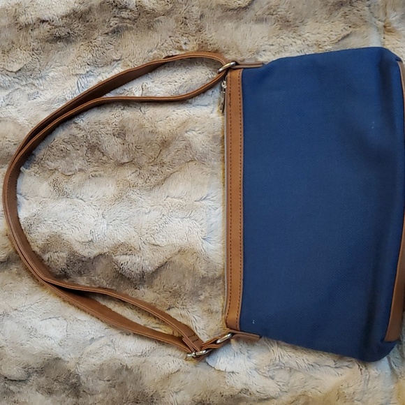 Relic Shoulder Bag Like New condition 🌟🌟🌟 - Picture 2 of 5